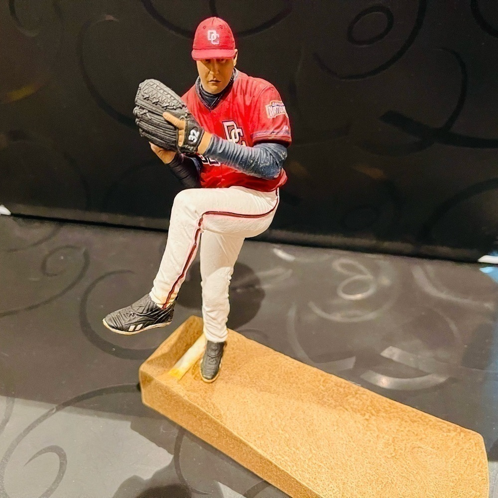 𝅺mlb nationals cordero mcfarlane figure